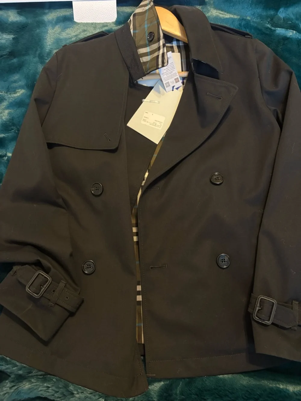 Burberry Black Short Double-Breasted Belted Trench Coat - Picture 2 of 6
